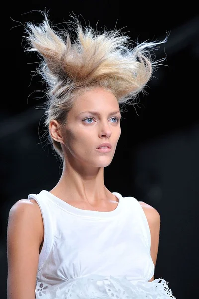 Look 70